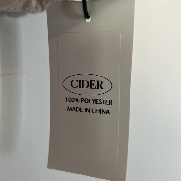 NWT CiderSolid Cream Hooded Quilted Vest - Picture 5 of 8